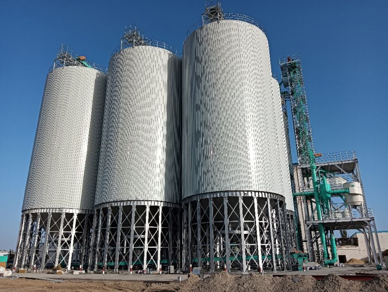 新疆昭陽直徑11m×H20m×9座保溫倉